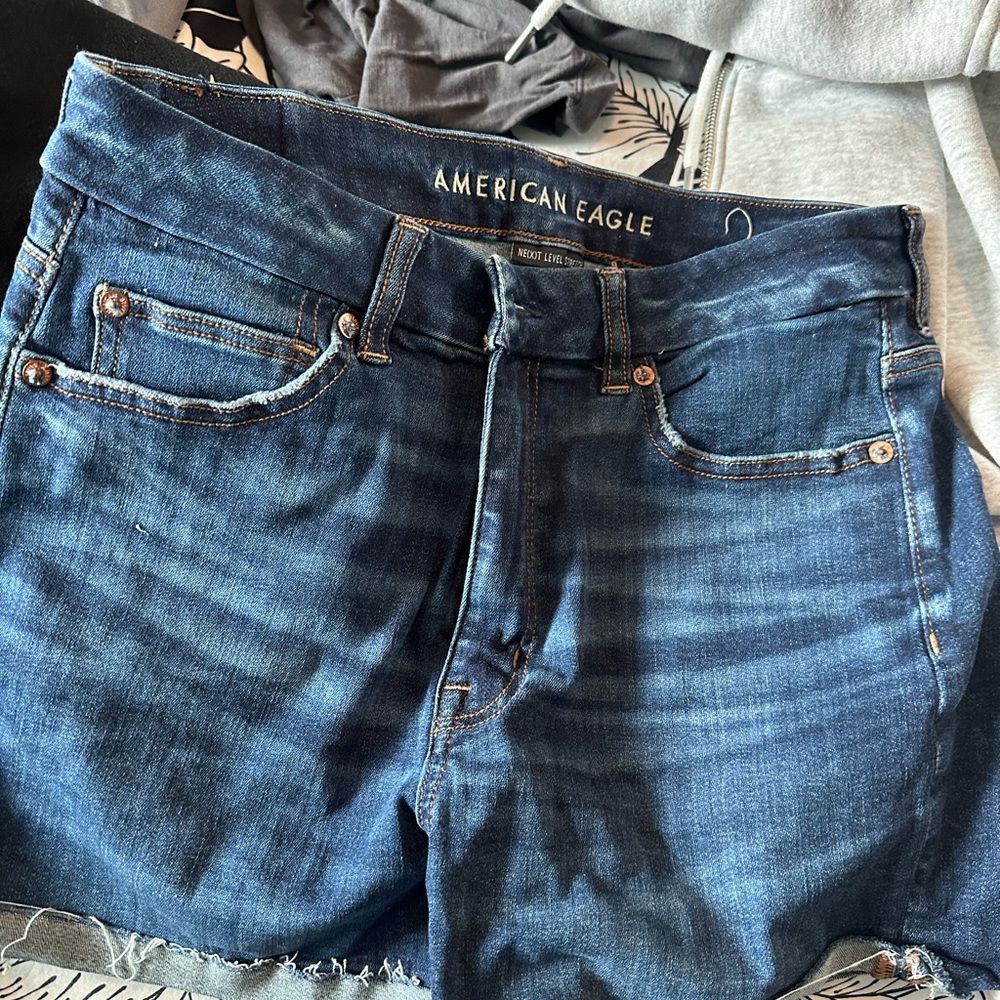 American Eagle - curvy hi-rise shortie